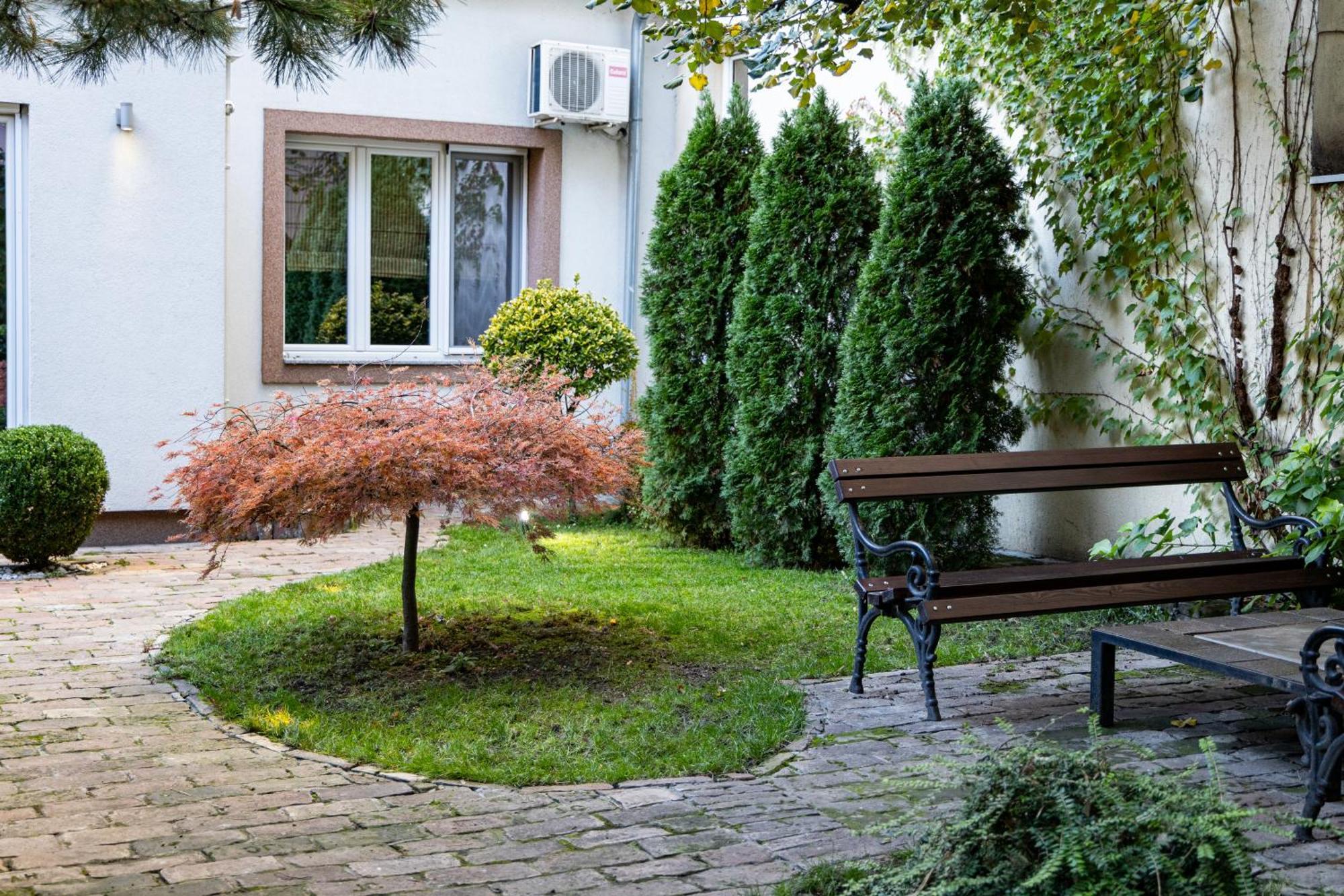 Green And Blue Garden Apartments Belgrade Extérieur photo
