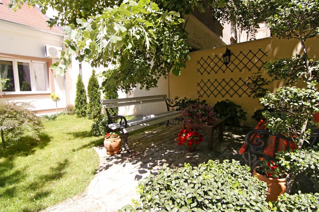 Green And Blue Garden Apartments Belgrade Extérieur photo